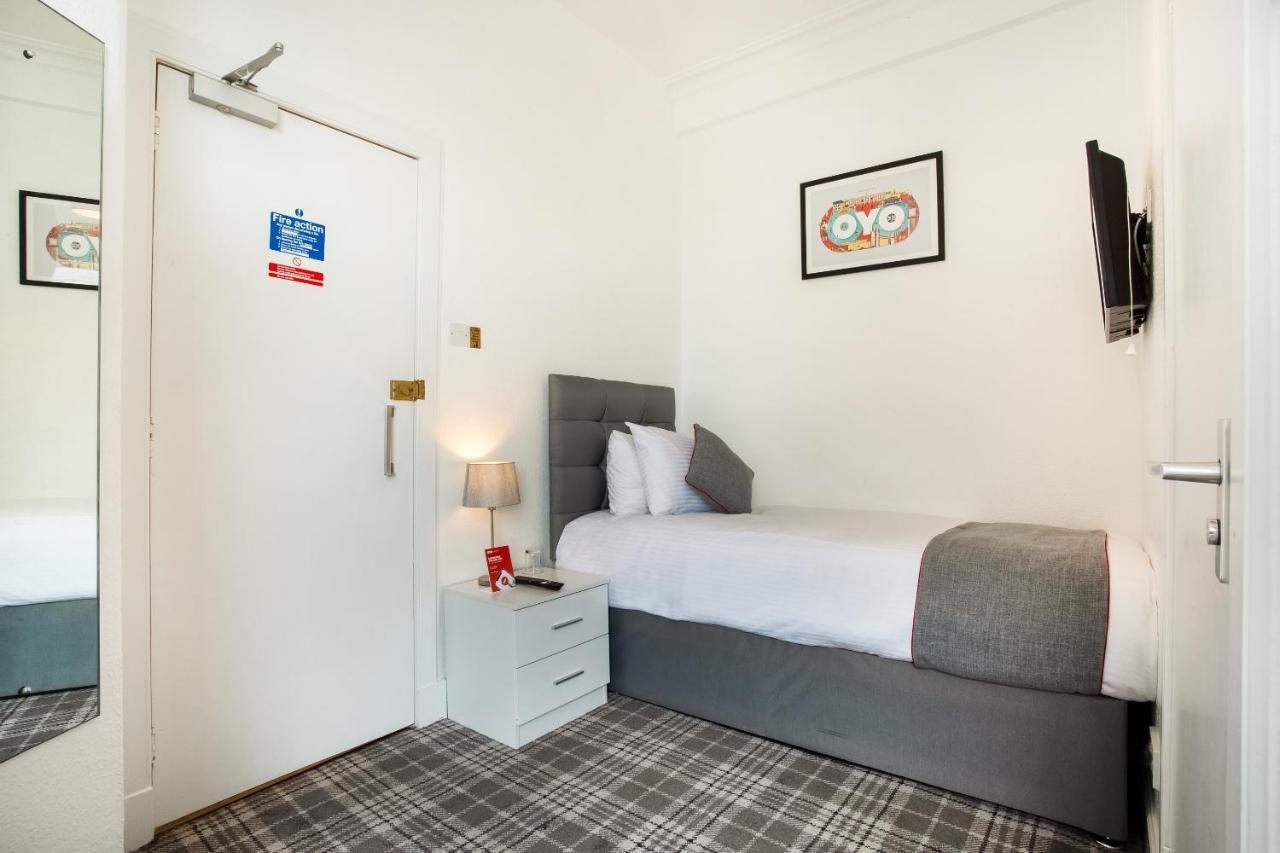 Corner Hotel Carnoustie Exteriör bild